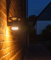 LED Solar Wandleuchte "SWL-AS500" - IP44, warmwei&szlig; 3000K, PIR Sensor